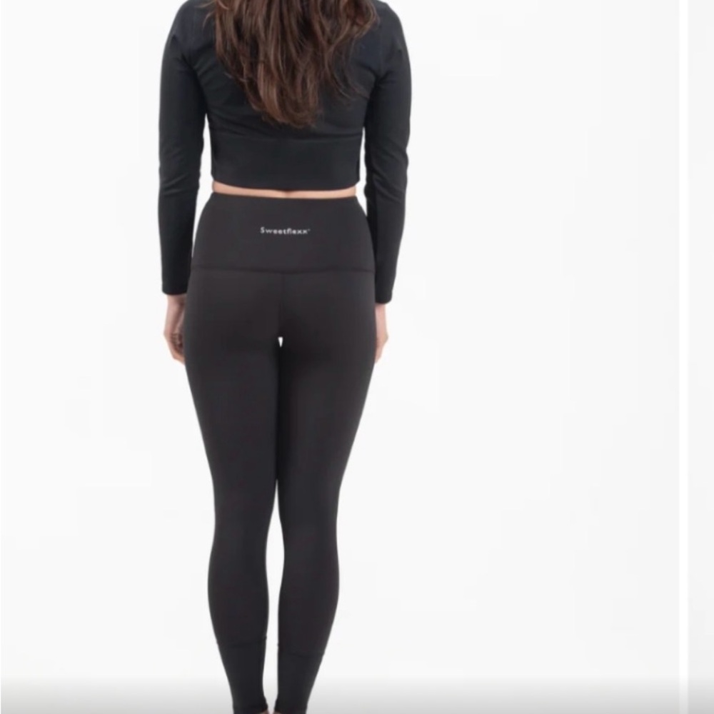 Black Women's Leggings - Picture 2 of 8